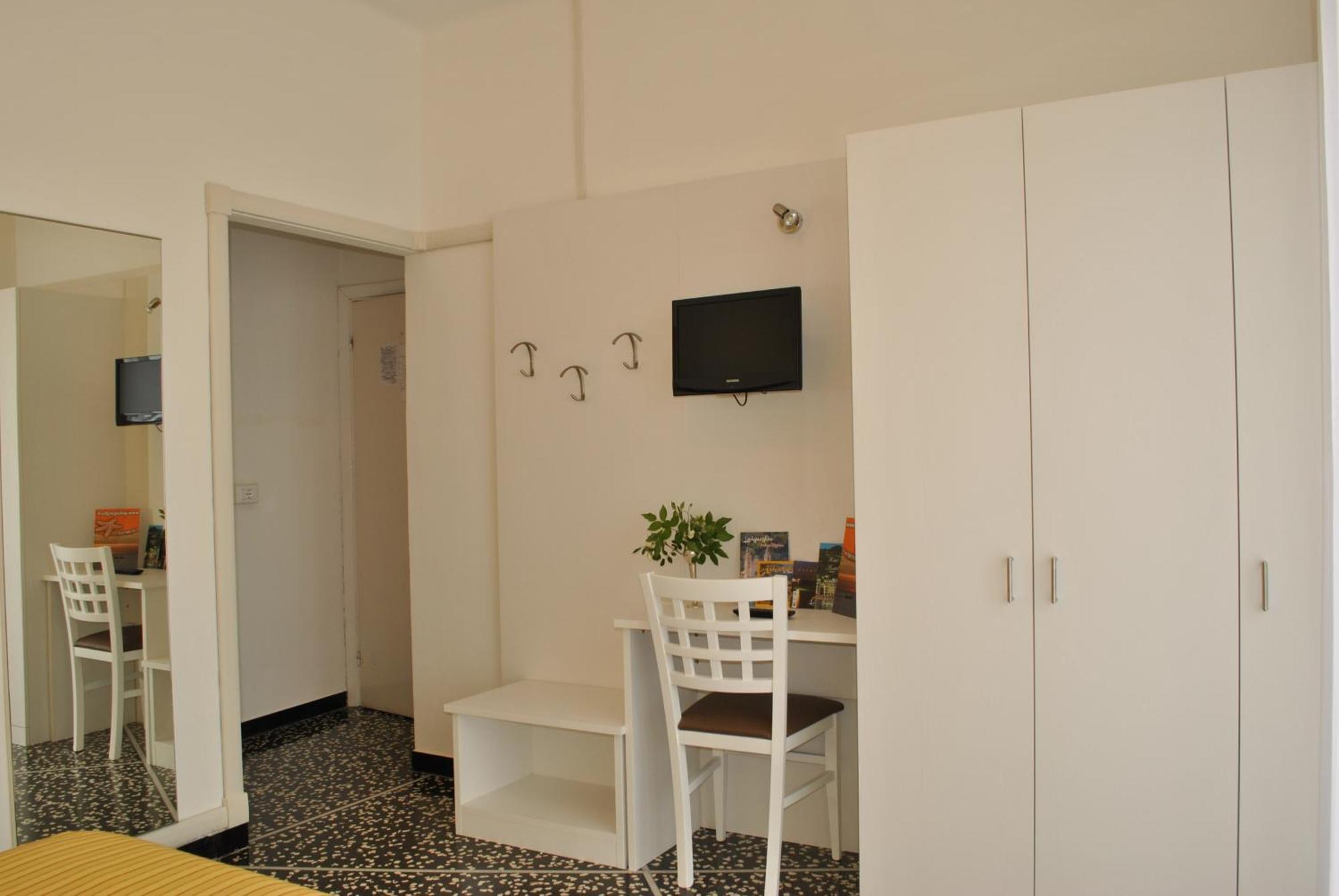 Hotel Bristol Laigueglia Esterno foto
