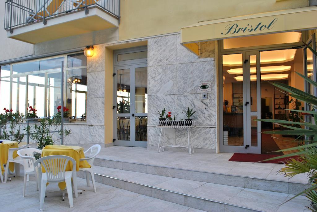 Hotel Bristol Laigueglia Esterno foto
