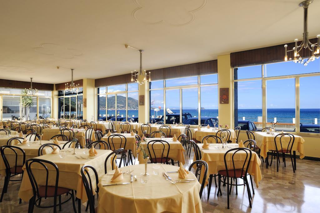 Hotel Bristol Laigueglia Esterno foto