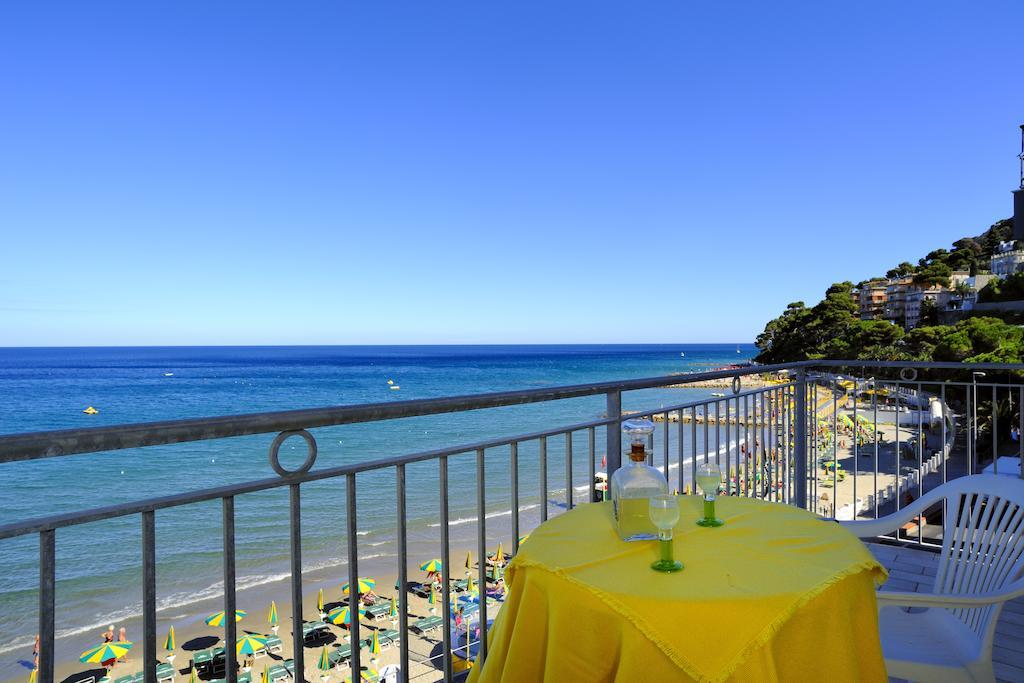 Hotel Bristol Laigueglia Esterno foto