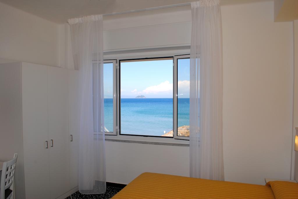 Hotel Bristol Laigueglia Camera foto