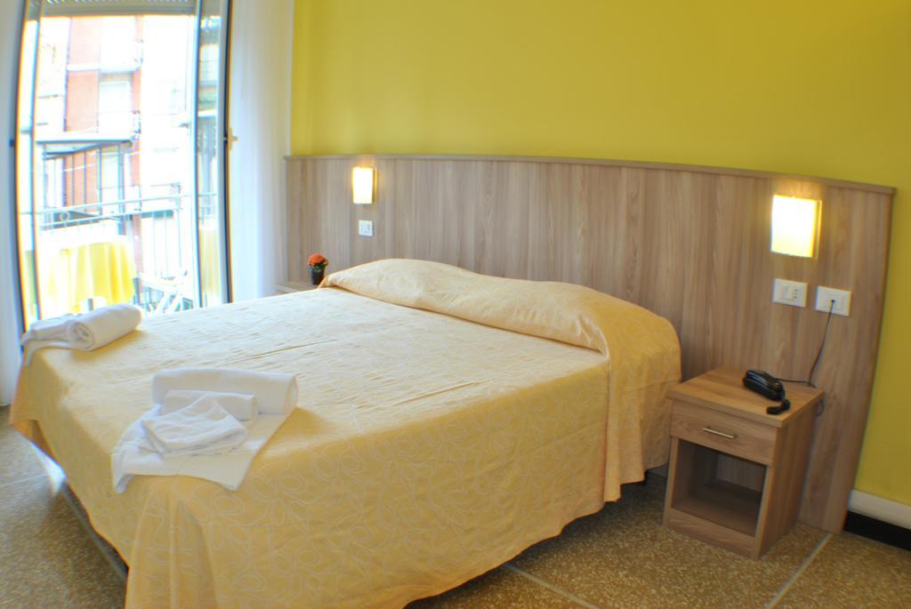 Hotel Bristol Laigueglia Esterno foto