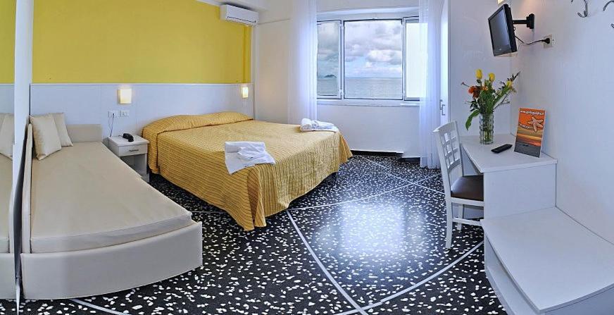 Hotel Bristol Laigueglia Esterno foto